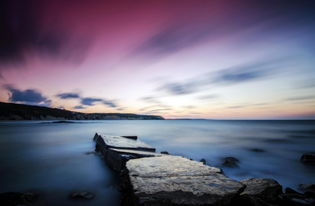 水色如诗 淡雅色调下的静谧水边风光摄影艺术